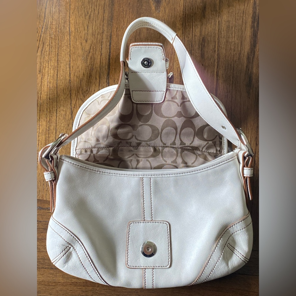 Coach baguette Purse Shoulder or Handbag 👜 Cream Leather Classic C logo inside - Picture 10 of 12